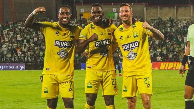 Ex seleccionados y mucha experiencia: El interesante plantel de Bucaramanga que espera a Colo Colo