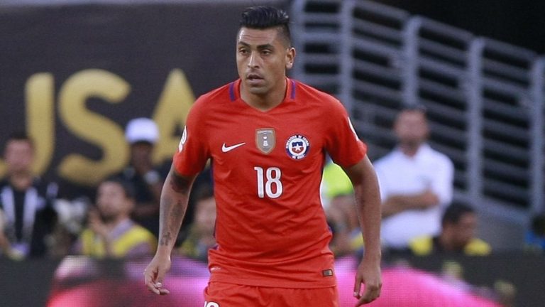 “Se le cumplió el sueño”: Gonzalo Jara se viste de corto y ficha en inesperado equipo