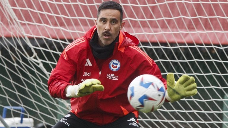 El análisis de Claudio Bravo luego de la caída de Chile frente a Paraguay: “Te cuesta un partido”