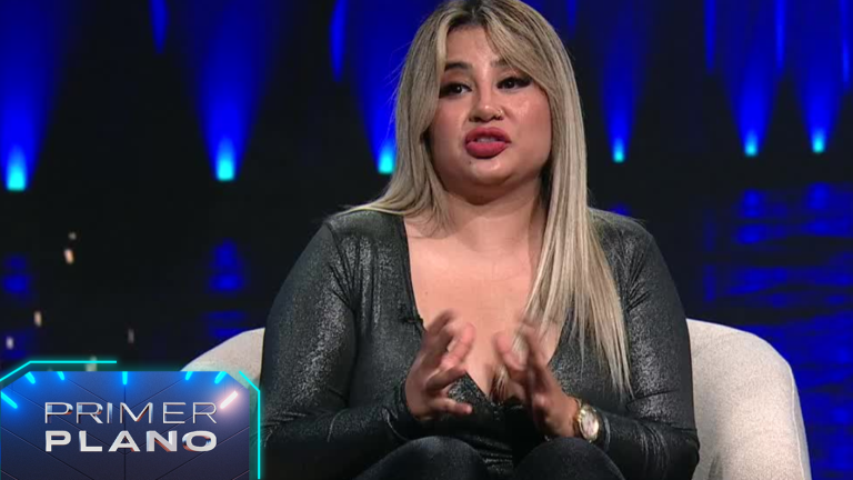 “Sólo a mí me pidieron usar delantal”: Profesora Arsmate contó diferencias de trato en su colegio