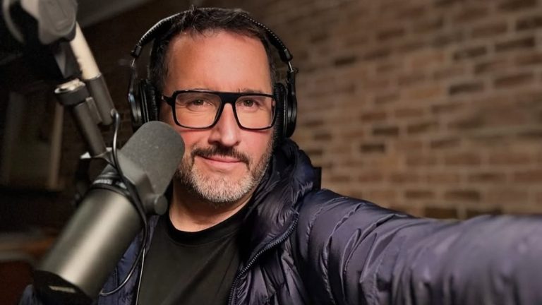 “Mis padres nunca...”: Eduardo Fuentes interpeló a internauta tras acusación de “falta de empatía”