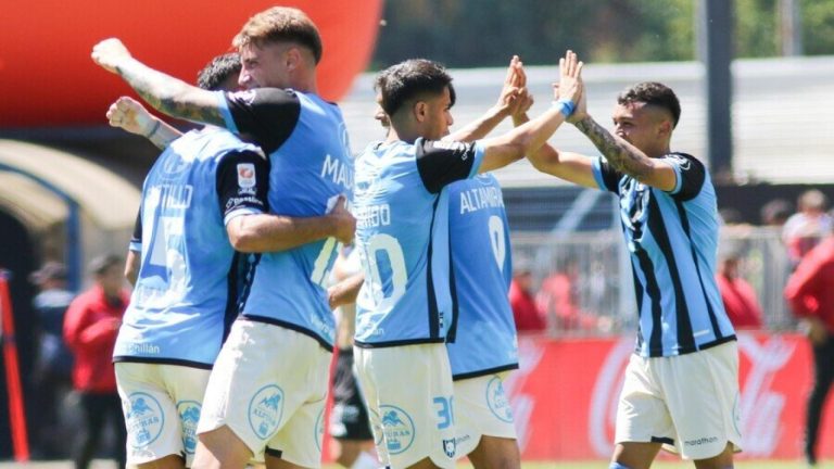 Con una contra letal: Huachipato venció a Colo Colo en el último minuto y lo hunde en la tabla