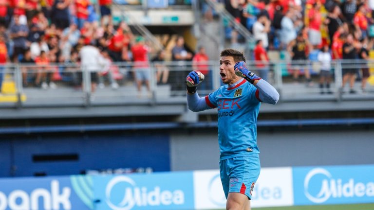 ¡Torgnascioli locura! El arquero atajó tres penales y Unión eliminó a Everton en la Sudamericana