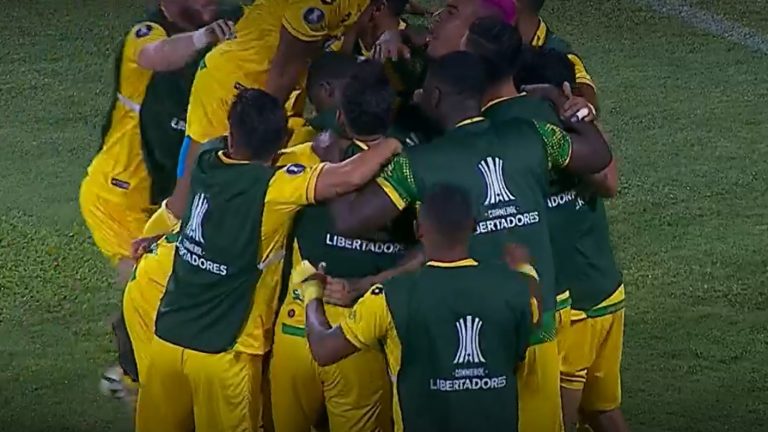 Colo Colo sigue dormido en Colombia y Luciano Pons aumentó el marcador para Bucaramanga