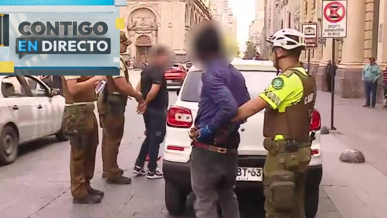 Carabineros detuvo a dos personas en Santiago: Uno conducía con licencia falsa y otro portaba un cuchillo