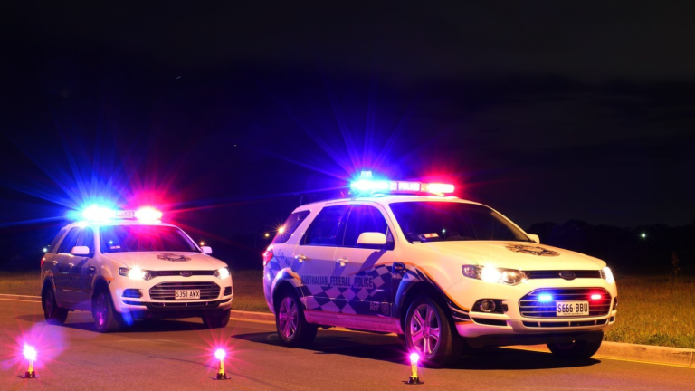 Madre apuñaló a sus tres hijos mientras dormían en Australia