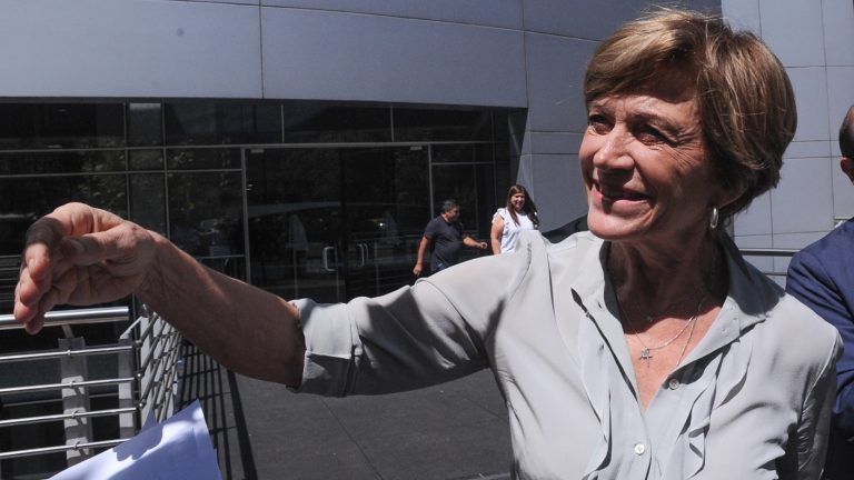 Encuesta Criteria: Evelyn Matthei sube cinco puntos y sigue liderando carrera presidencial