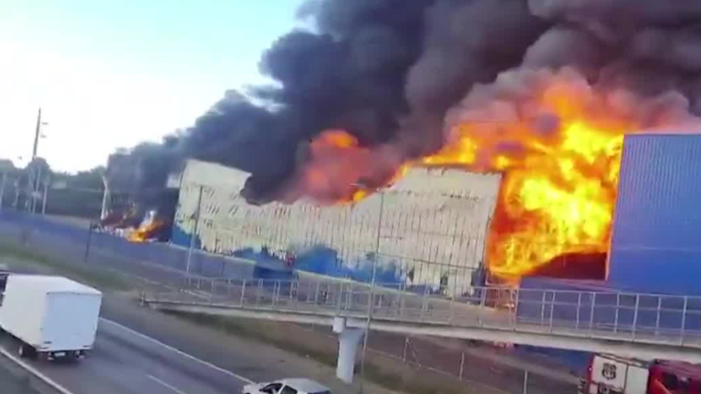 VIDEO | Así se vivió el gigantesco incendio y violenta explosión en Paine