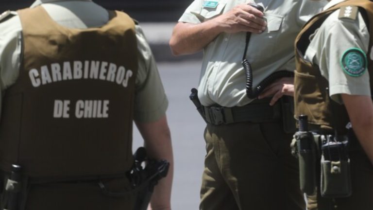 Las agresoras fueron detenidas: Atacan con tijeras y patadas a dos estudiantes a la salida de su colegio en Parral