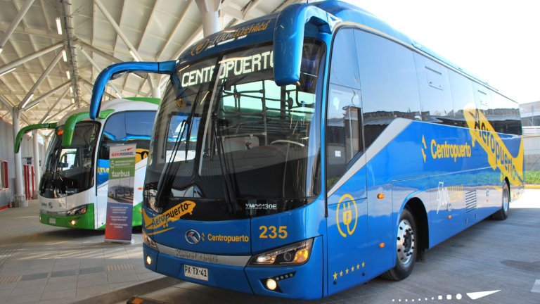 Buses al Aeropuerto de Santiago cambiarán su punto de partida: Revisa dónde estarán ahora