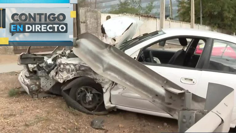 Registran accidente en Las Condes: Adulta mayor chocó contra barrera de contención