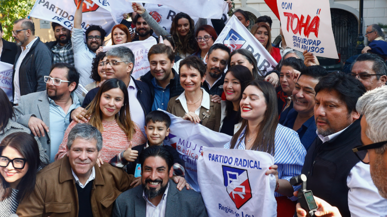 “Reúne las mejores ideas”: PR entrega su apoyo a Carolina Tohá como abanderada presidencial