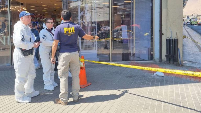 Trágica muerte en Iquique: Peatón murió tras caer sobre un fierro en plena vía pública