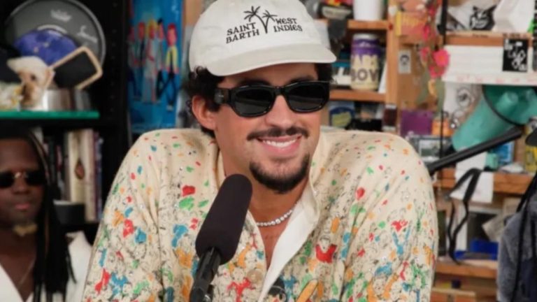 Bad Bunny llevó DeBí TiRAR MáS FOToS a Tiny Desk: Mira aquí la presentación completa