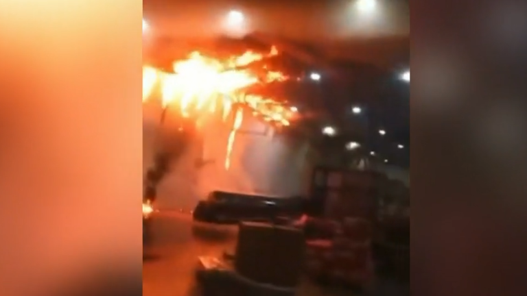VIDEO | Gigantesco incendio en Paine: Así fue la evacuación de trabajadores del lugar