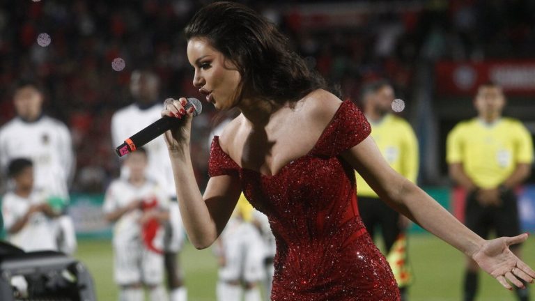 Emilia Dides reflexiona ante comentarios negativos por cantar himno de Chile: “Desaparecí...”