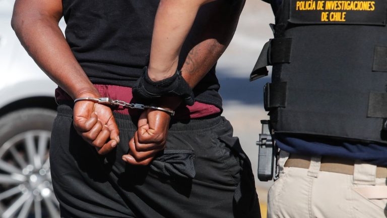 Operaban en Parque Almagro: Detienen a seis miembros de “La Hermandad” por secuestros y asesinatos