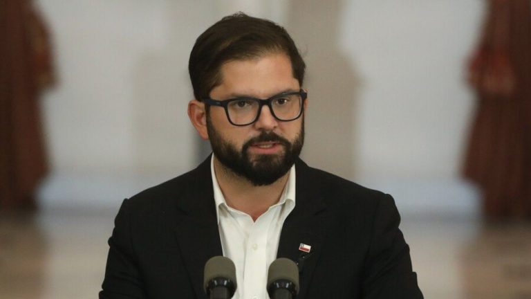 “Justicia social es trascendencia”: El mensaje del pdte. Boric ante muerte del Papa Francisco