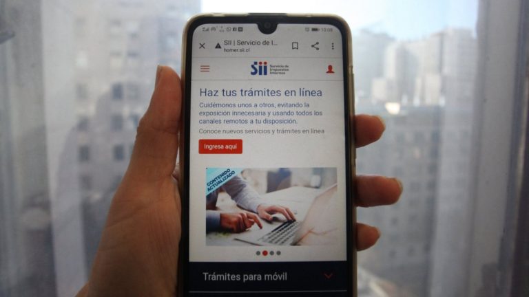 Comenzó el pago de la devolución de impuestos 2025: Revisa quiénes lo recibirán primero