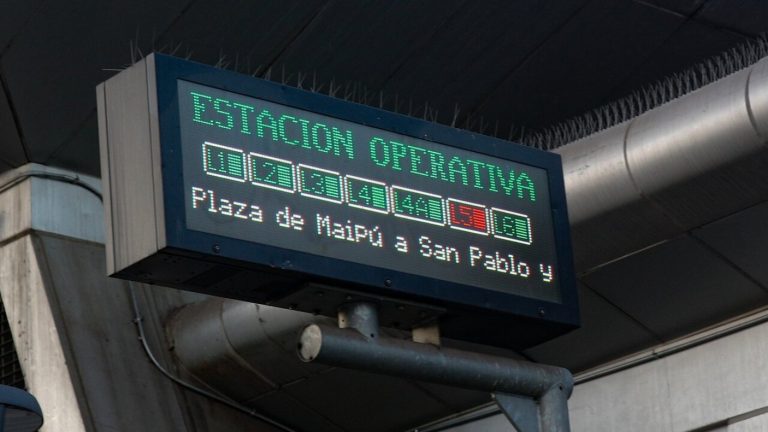 Falla eléctrica afectó a Línea 5 del Metro por varios minutos: Más de 10 estaciones suspendidas