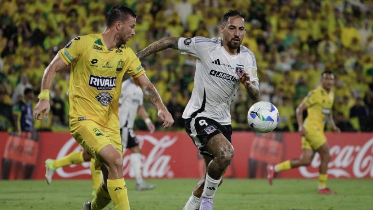 Colo Colo sobrevive ante Bucaramanga y rescata un sufrido empate en su debut por la Libertadores