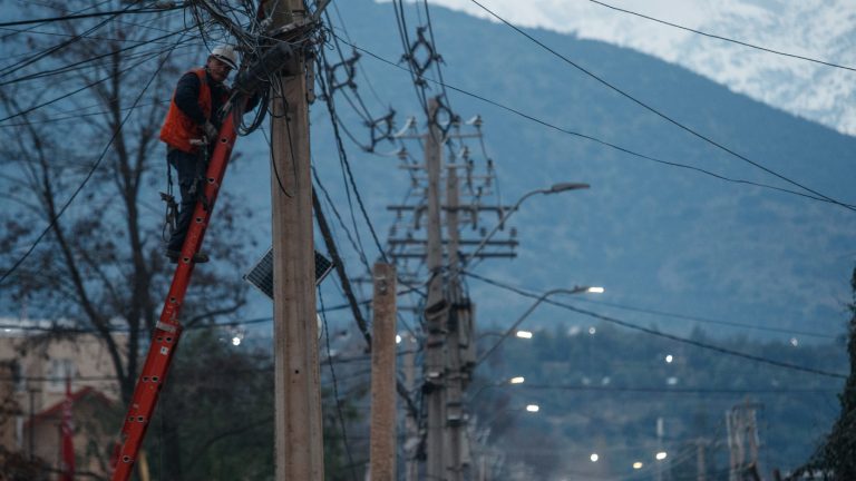 Cortes de luz este JUEVES 17 de abril anunciados por Enel: Calles afectadas y horarios