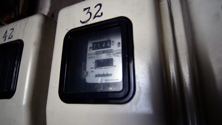 Enel anuncia corte de luz para este martes 29 de abril en 10 comunas de la RM