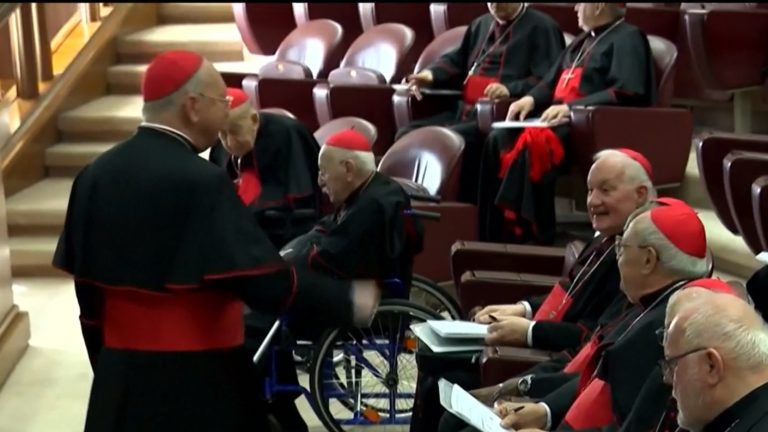 Uno duró años y el otro horas: Conoce el cónclave más largo y el más corto de la historia