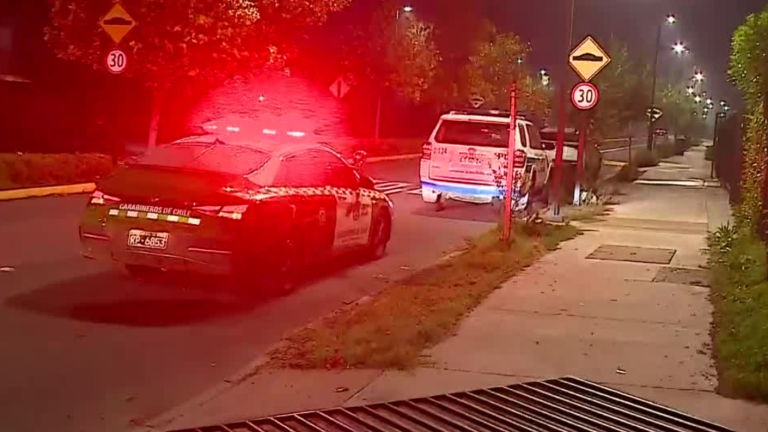 Se llevaron auto de alta gama: Desconocidos realizan turbazo con armas a familia en Colina