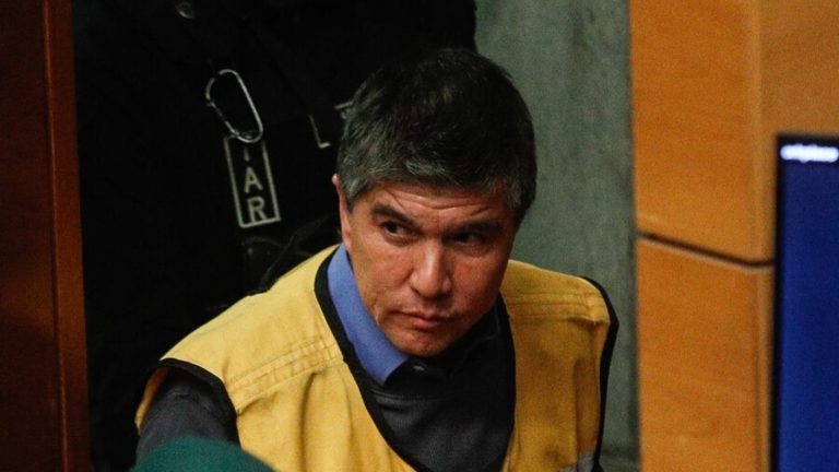 Revelan secretos del celular de Monsalve: Buscó información de drogas y damas de compañía