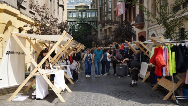 Panorama gratuito en Santiago: vuelve el Mercado París Londres este fin de semana