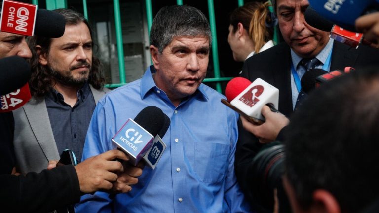 VIDEO | Captan la caótica salida de Manuel Monsalve tras 6 meses en prisión preventiva