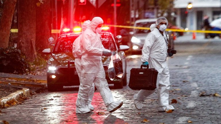 Clases suspendidas en Providencia producto de explosión afuera de edificio