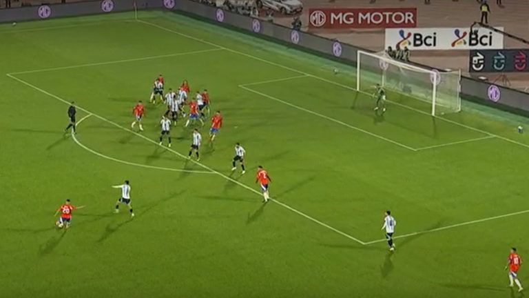 Chile estuvo cerca del empate tras un potente remate de Lucas Cepeda
