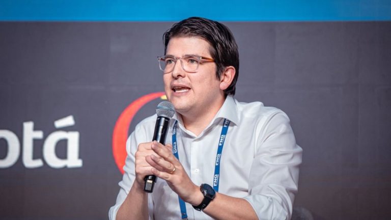 “Escasa respuesta”: Actualizan estado de salud de Miguel Uribe, precandidato colombiano baleado en pleno acto público