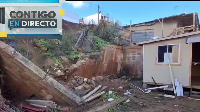 Afectados por mega incendio de Valparaíso sufrieron derrumbe de muro sobre su casa: Así quedó el terreno