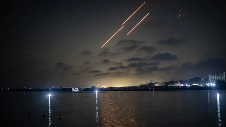 “Ahora que el bombardeo viene de Irán es diferente”: Chilena residente en Israel relata ataque