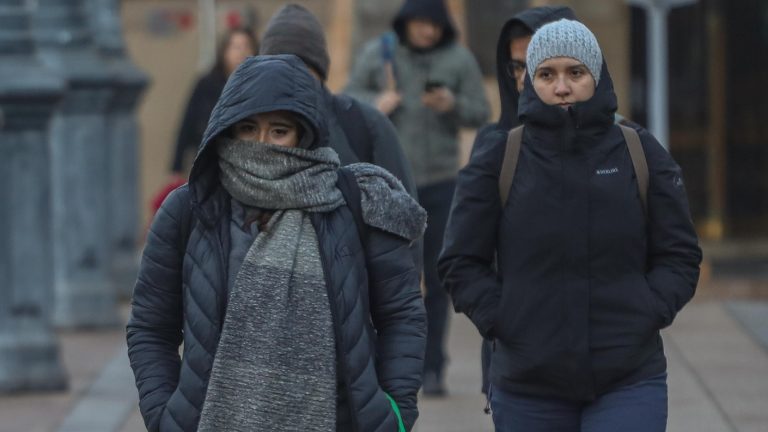 Hasta -4 grados: Tras la lluvia anuncian llegada del frío e importante descenso de las temperaturas en Santiago