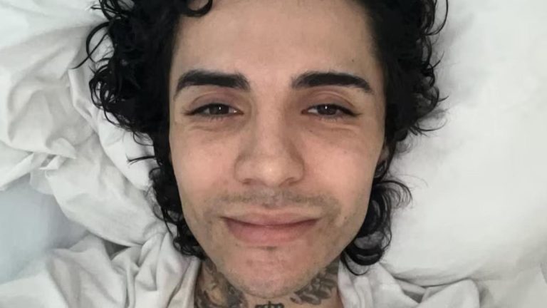 “A gritos llorando”: Leo Méndez Jr. es internado de urgencia por infección tras extirpación de órgano