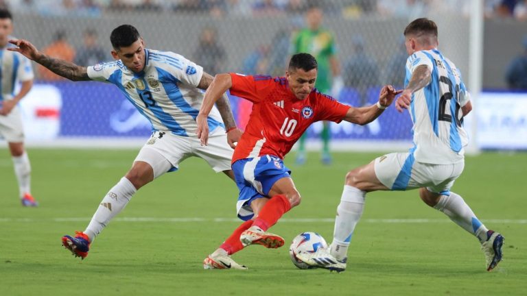 A qué hora juega Chile HOY vs Argentina por Eliminatorias