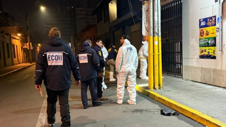 Hombre provocó balacera en plena vía pública en Estación Central: Hay dos heridos de gravedad