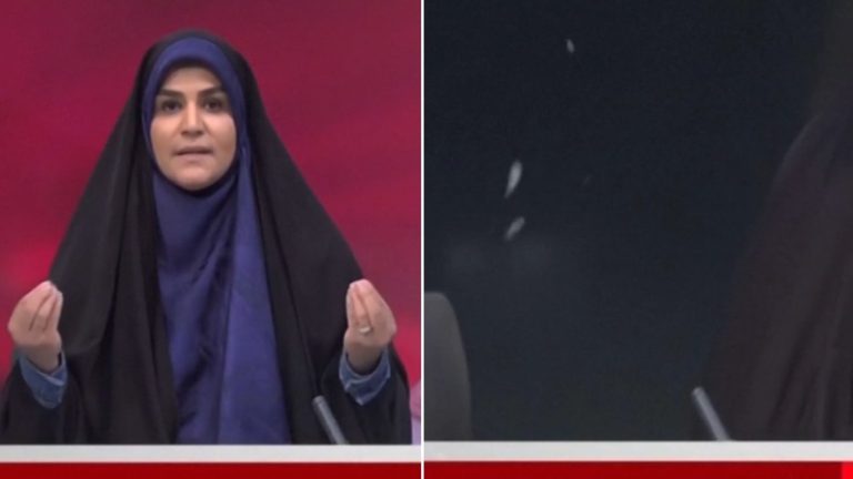 El momento exacto en que un misil impactó EN VIVO a canal de TV de Irán: Conductora tuvo que escapar