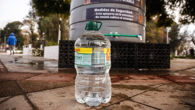 Cortes de agua por hasta 12 horas: Aguas Andinas anuncia interrupción del servicio en tres comunas de la RM