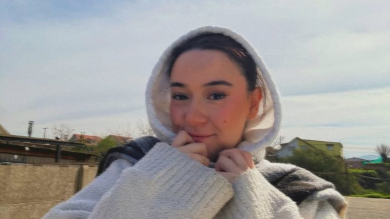 “Devoraste”: Christell Rodríguez se robó las miradas en los Premios Pulsar con brillante look