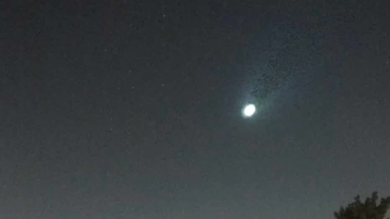 VIDEO | Captan meteoro que cruzó por el cielo de Chile en Viña del Mar