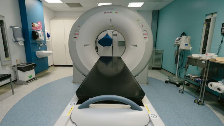 Impacto en EEUU: Hombre murió succionado por máquina de resonancia magnética