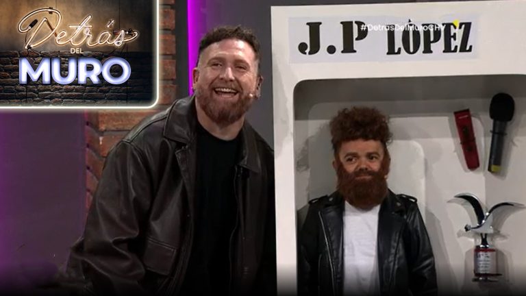 ¡Una réplica exacta! Ruperto sorprendió a Juan Pablo López con inédito regalo