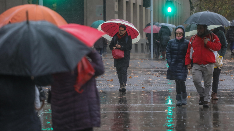 Lluvia en Santiago: A esta hora comienzan las precipitaciones este jueves 31 de julio