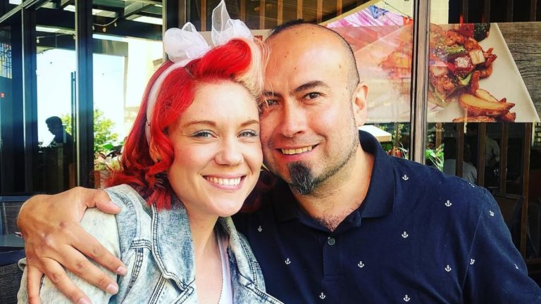 Músico nacional e influencer confirman ruptura tras años de relación y un hijo en común