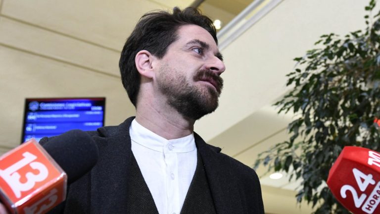 “Los resultados son malos”: Winter volvió al Congreso y reflexionó sobre derrota en primarias